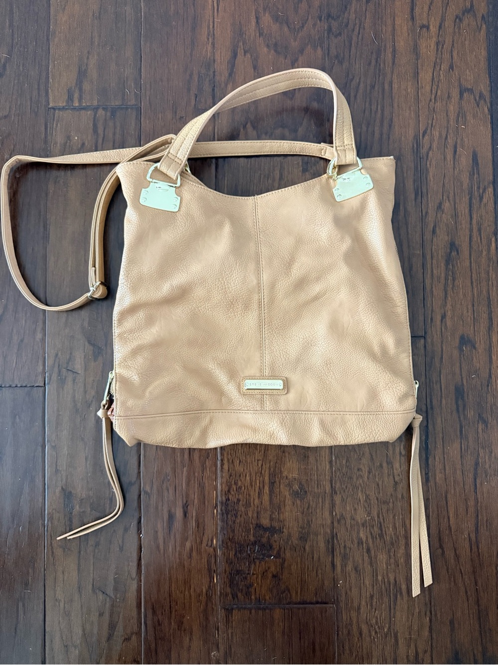 Steve Madden Tan Pebbled Leather Shoulder Bag with Gold Accents